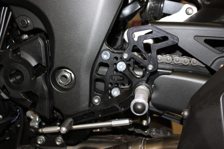 06-commandes-reculees-kawasaki-z1000-2011-2017