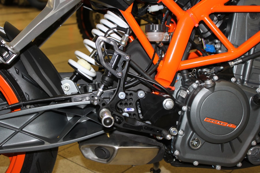 10-rearsets-ktm390-sm
