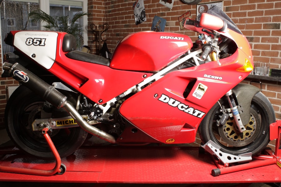 6-Ducati 851_2