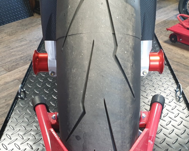RSV4_axle _sliders