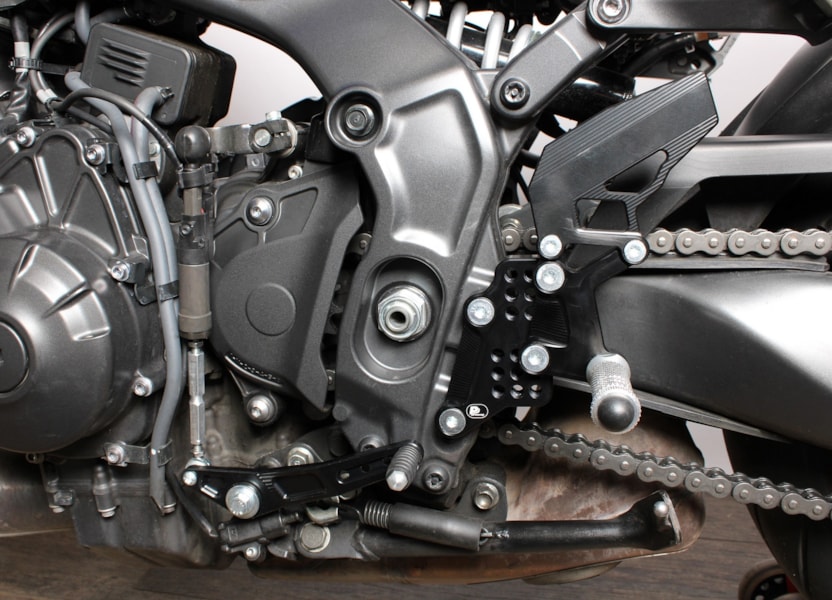 693_moto_1