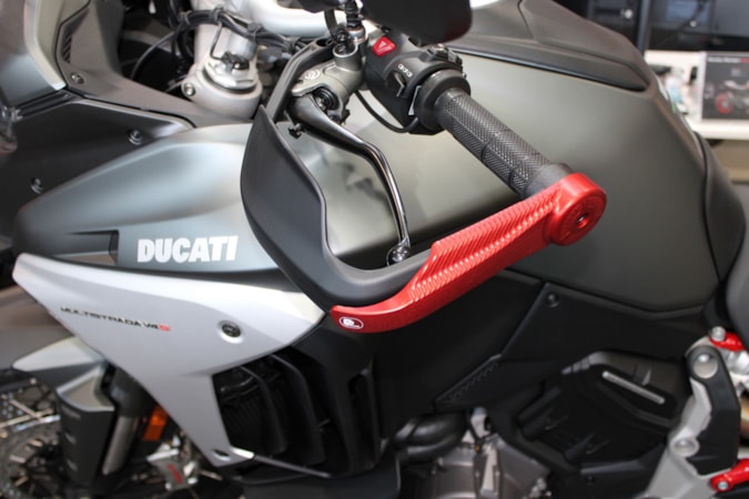 Lever_protectors_Ducati