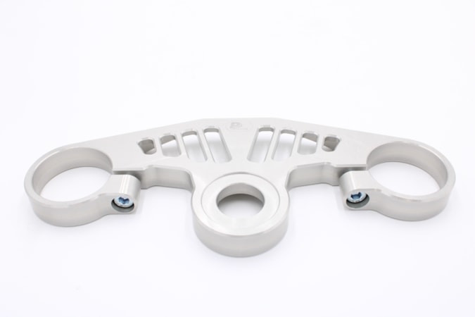 Upper Triple Clamps XSR 900 GP.JPG