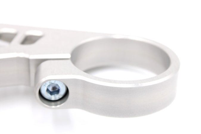 Upper Triple Clamps XSR 900 GP2.JPG