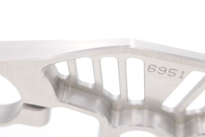 Upper Triple Clamps XSR 900 GP3.JPG