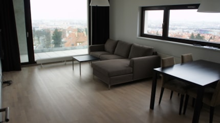 Korunní dvůr Praha – interiér 5 bytů