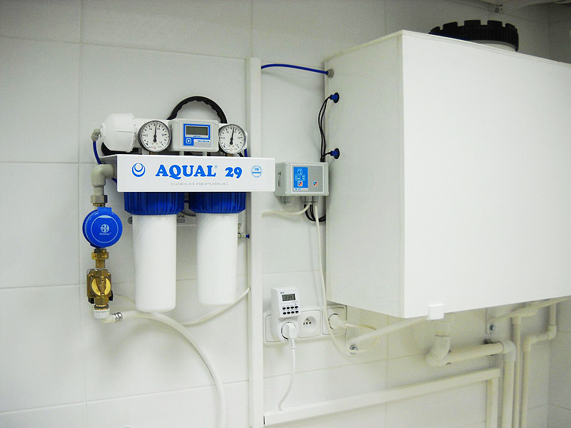 Základní typ pro laboratoře – výkon do 18 l/hod.