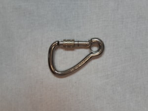 Asymmetric karabiner hook