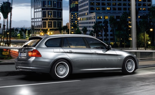 Příčníky BMW 3 Touring 10-11 s integrovanými podélníky Alu tyče