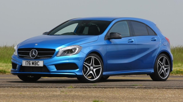 Příčníky Mercedes-Benz A-klasse 12-18 s pevnými body Alu tyče