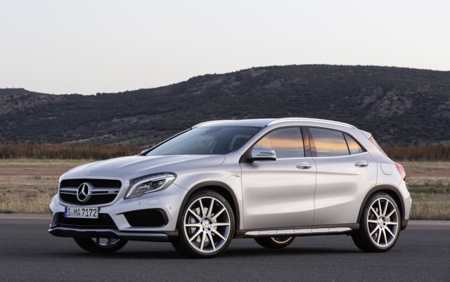 Příčníky Mercedes-Benz GLA 14- s integrovanými podélníky