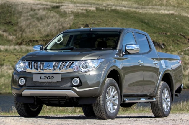 Příčníky Mitsubishi L200 15- s pevnými body Alu tyče