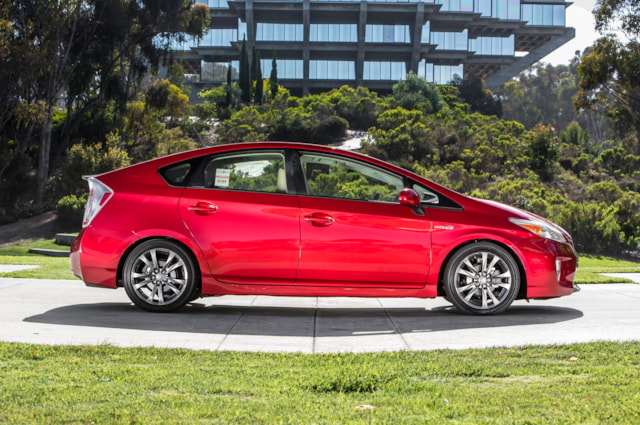 Příčníky Toyota Prius Kombi 12-