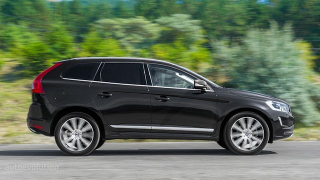Příčníky Volvo XC60 SUV 08- s integrovanými podélníky