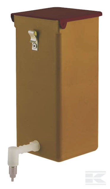 Napáječka pro králíky