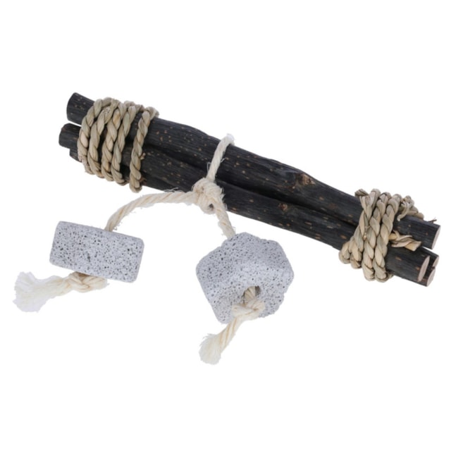 Hračka pro králíky - okusovadlo pro hlodavce, přírodní materiál, 18 cm