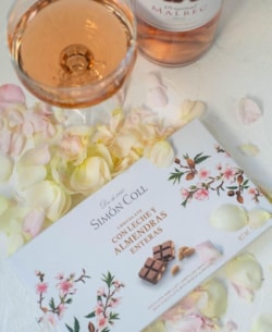 SC Mléčná čokoláda s mandlemi 200g.