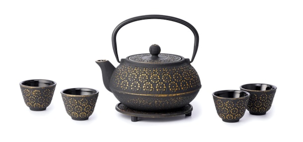 Jang-c'-ťiang - liatinová kanvica zlatá/čierna so stojanom a 4 šálkami 800 ml