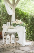 bily vintage stolek_easywedding