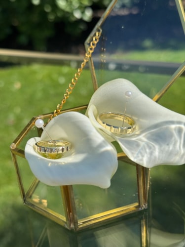 truhlicka na prstynky sestihran skleneno zlata_easywedding.JPG