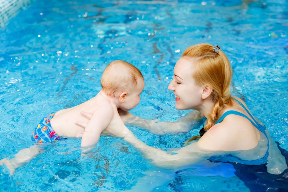 Jak naucit rocni dítě plavat?