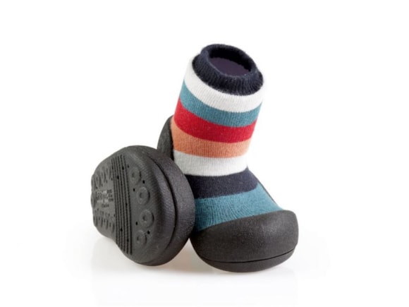 2-attipas_boticky_rainbow_black1
