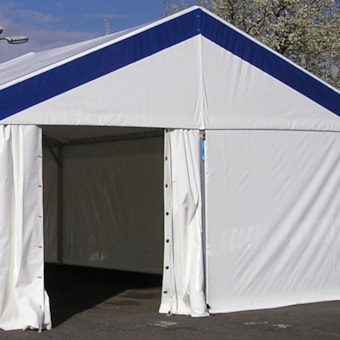 Rozdelené bočné panely a dvere