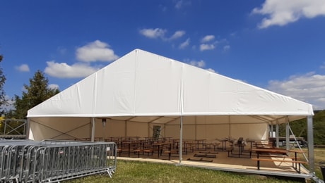 Großzelt Forum Alfa 15 × 20 m mit Boden