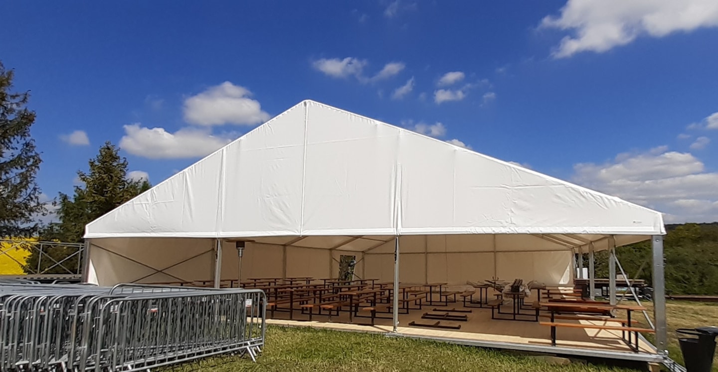 Velkostan Forum Alfa 15 × 20 m s podlahou