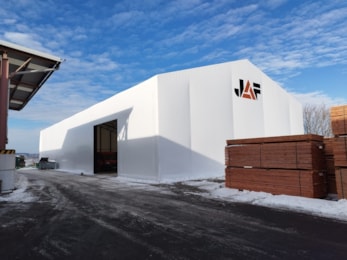 Wir starten das neue Jahr 2025 mit einem Stahlwerk :)