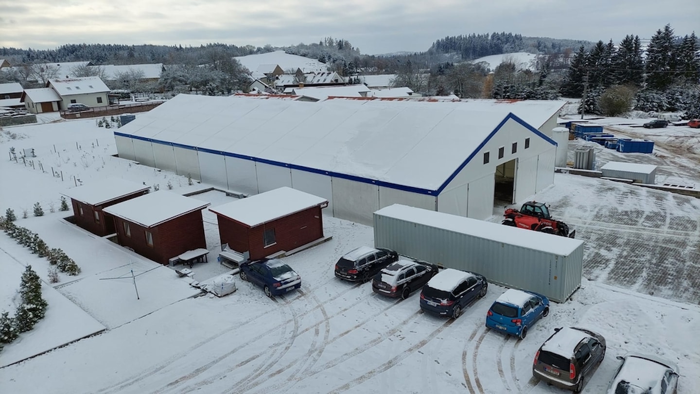 Wie man eine Zelthalle verlängert