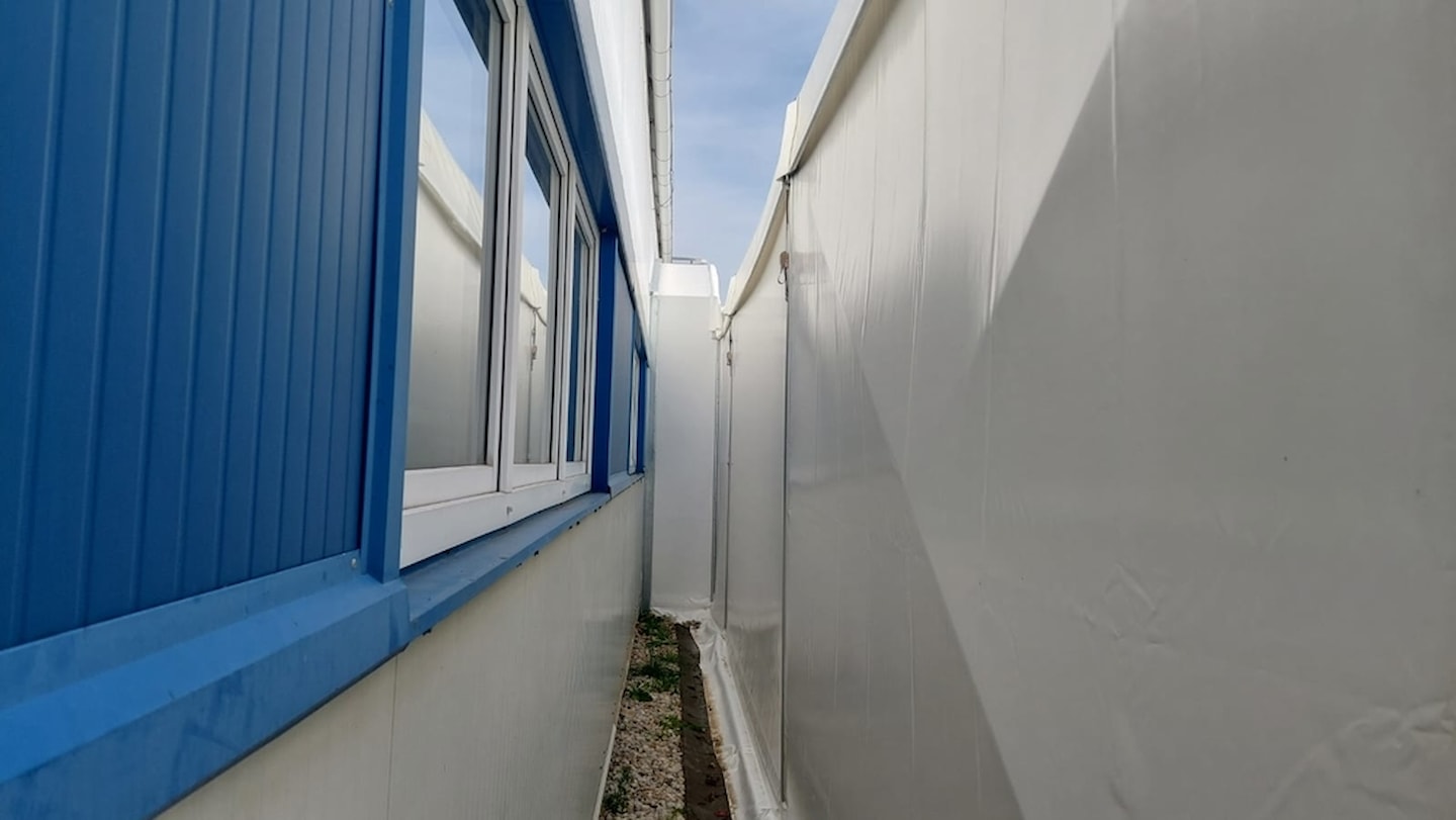 Accessories for tent halls