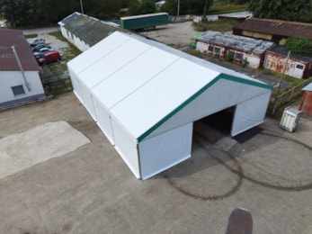 Reparatur von Großzelten und Zelt Hallen