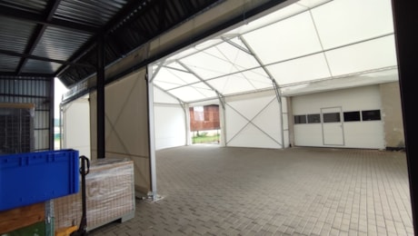 Maßgeschneiderter Zeltunterstand