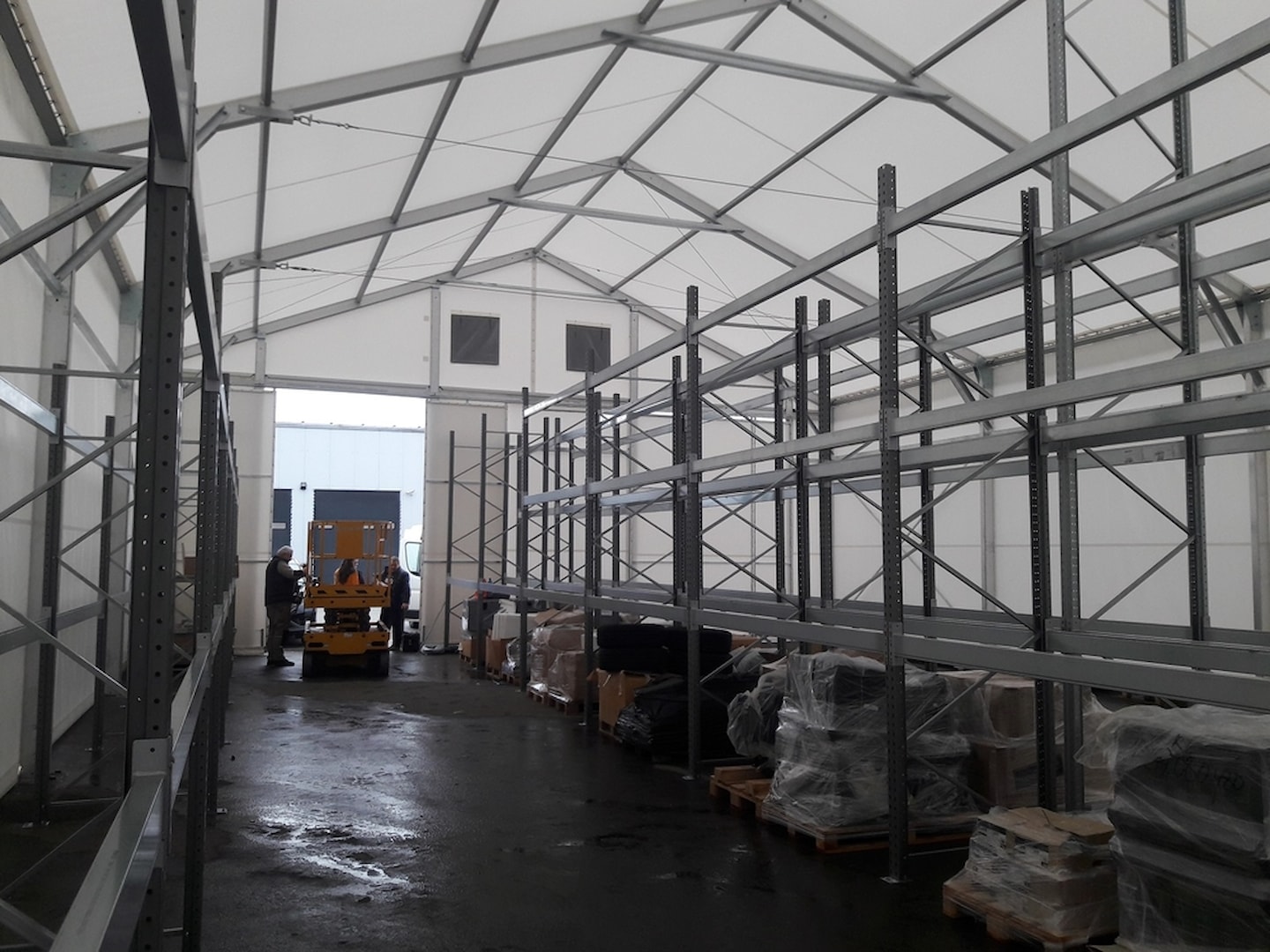 Warehouse and service in the tent hall