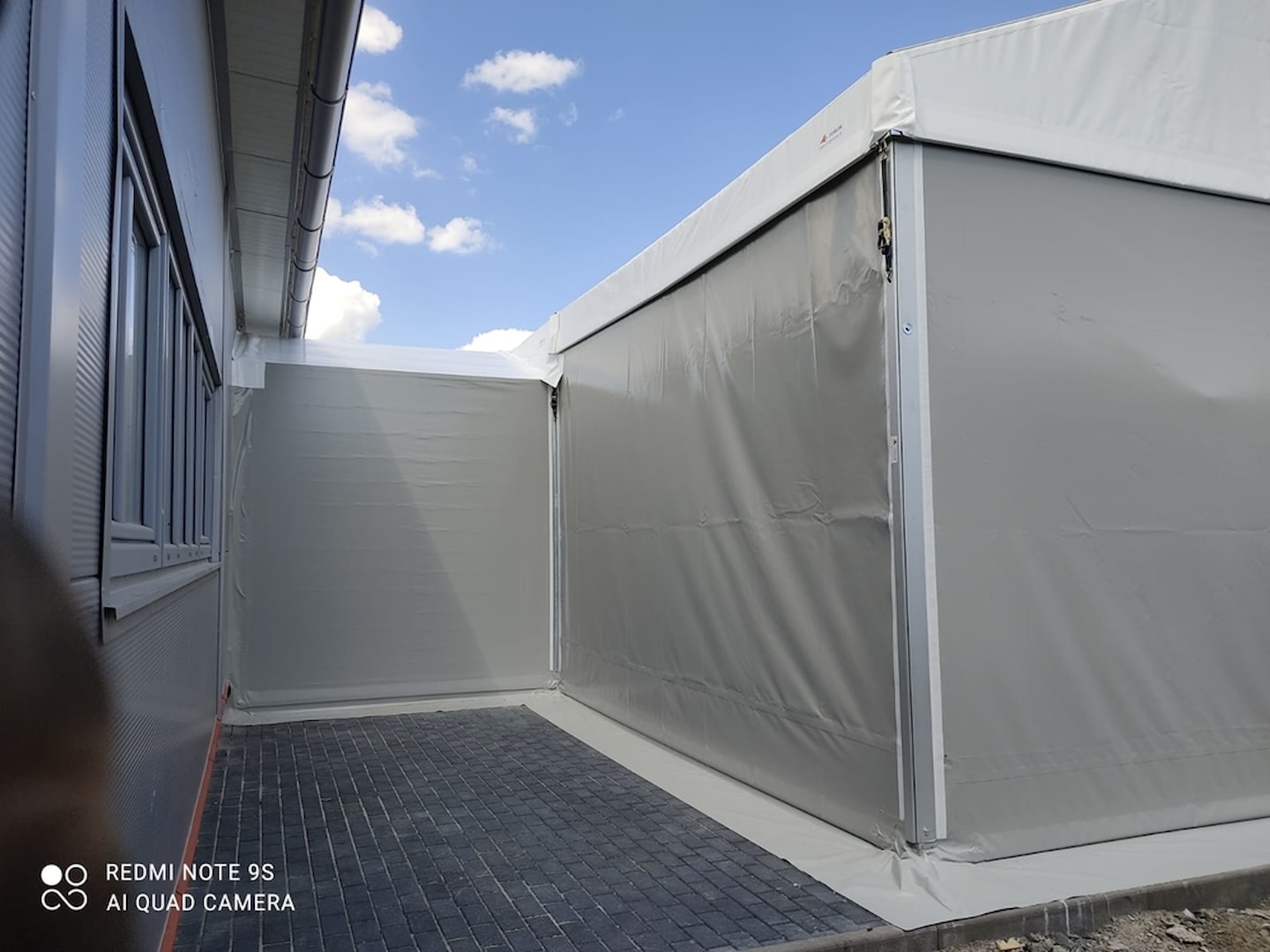 Verbindung der Zelte