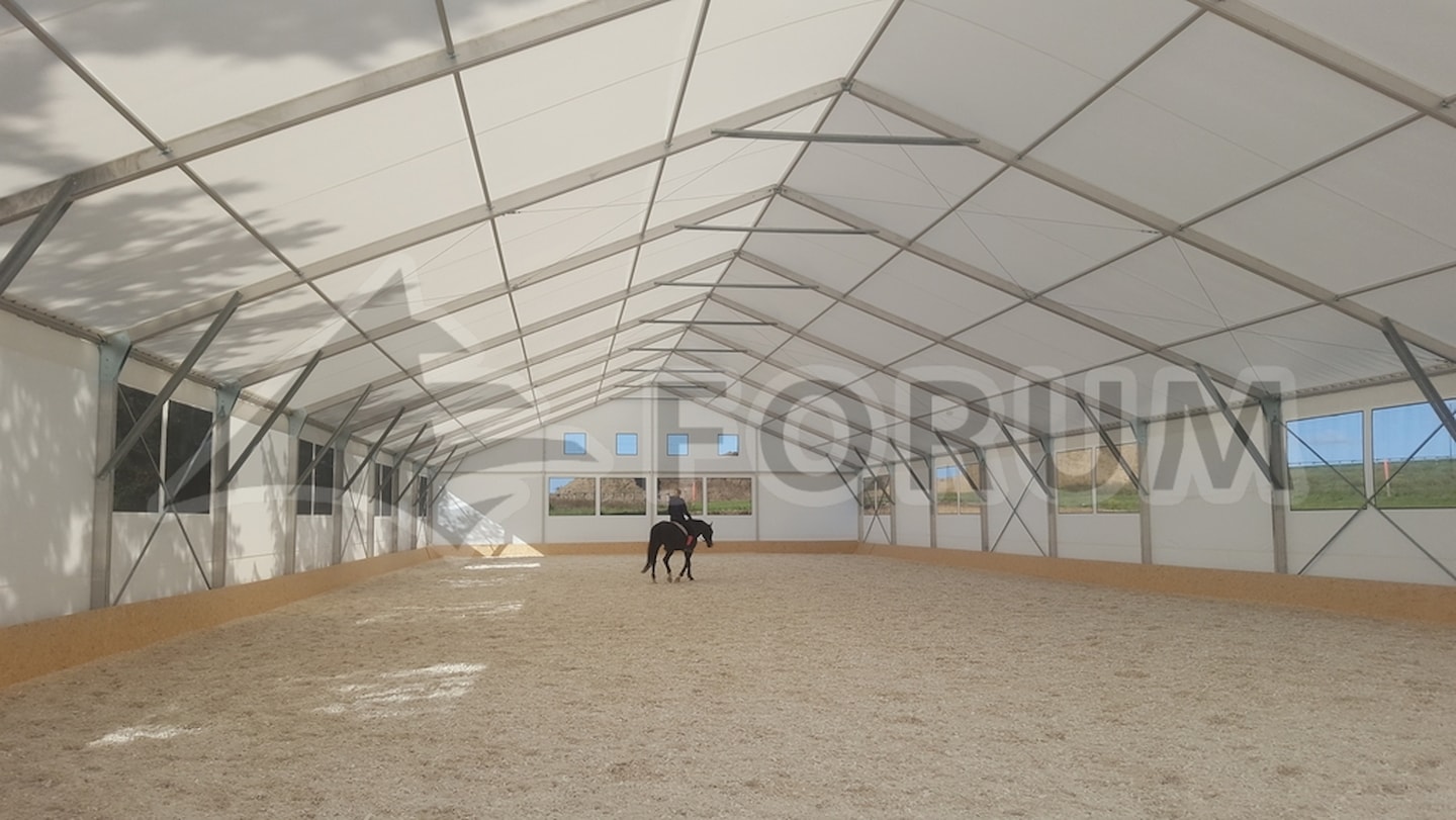 Ako ľahko postaviť jazdeckú arénu pre kone?