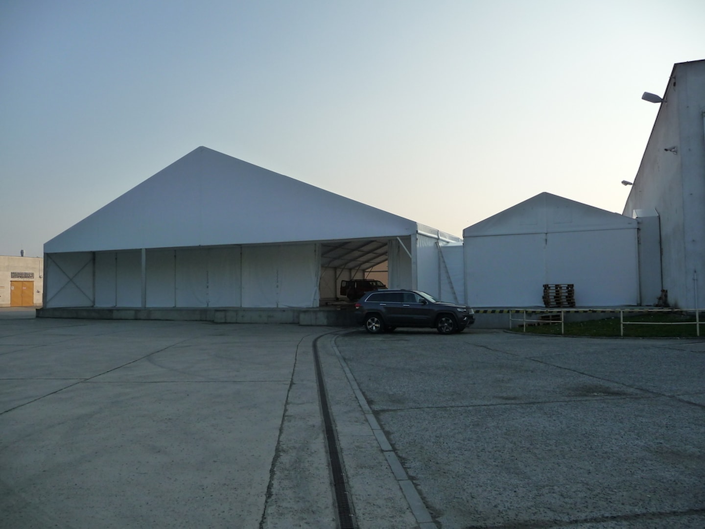 Roofing for storage ramps