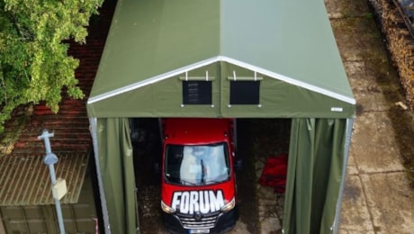 Die Zelthalle des Militärmuseums