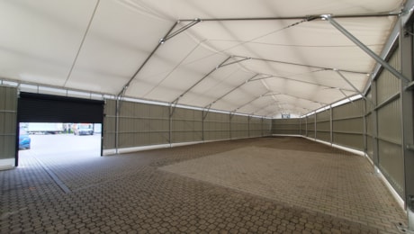 Totale Atyp des Zeltes