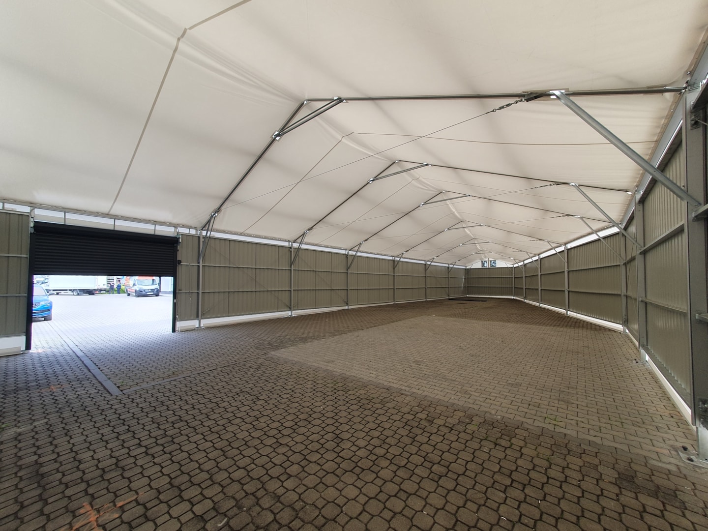 Totale Atyp des Zeltes