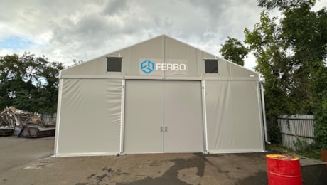 Schöne Lagerzelt-Halle