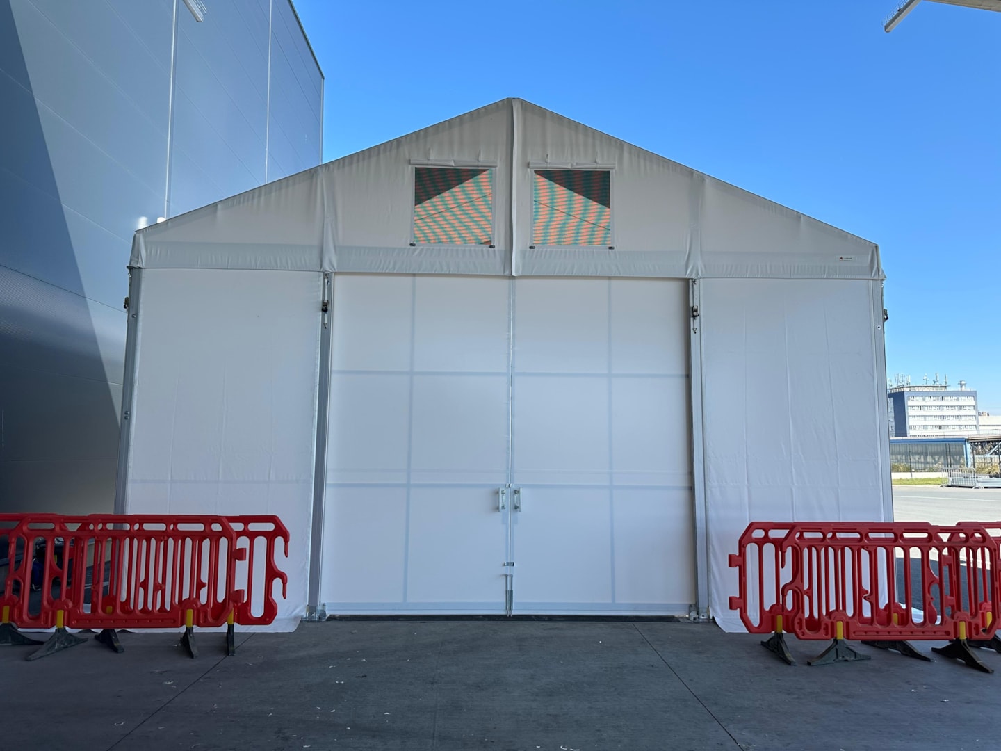 Kombination aus Schiebe- und Schiebetüren