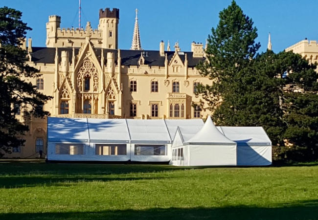 Vermietung von Partyzelten