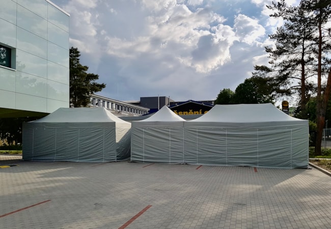 Verleih von Faltzelten