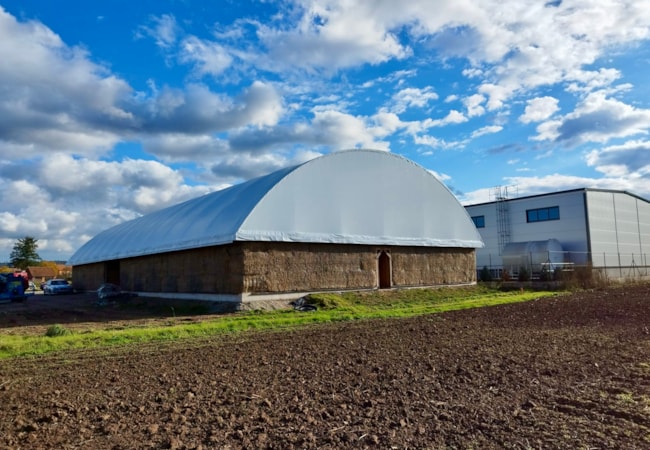 Plachty obloukových hal