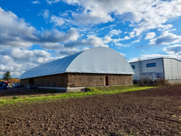 Plachty obloukových hal