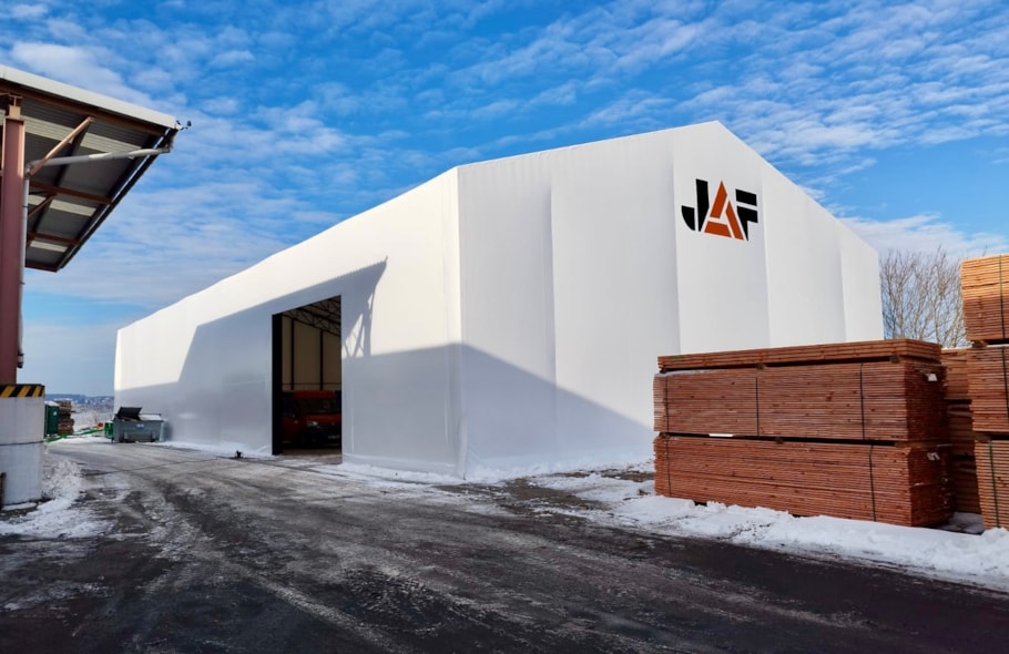 19.8 x 42 m JAF Ostrava-3