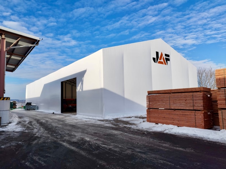 19.8 x 42 m JAF Ostrava-3