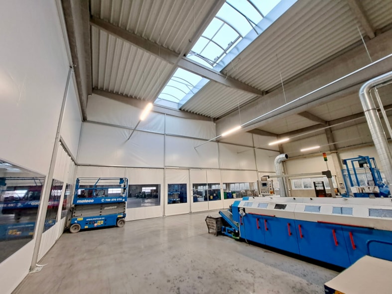 protiprachová zástěna Leist-2.jpeg